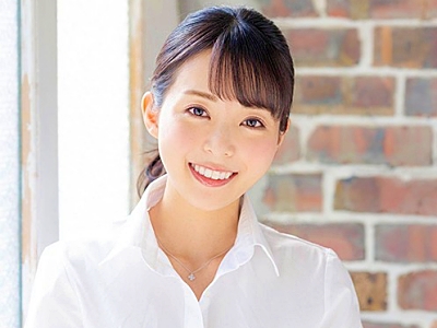 《岡田ひなの》27才爽やかCAFE店員ちゃんがAV初挑戦で美乳を揉まれて潮吹き手マン★★アヘ顔晒しておねだりフェラしたらガチハメ