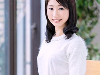 〈佐々木結衣〉熟女人妻のAVデビュー作品！受付嬢をする子持ちママさんが騎乗位で上下に動いて喘いでる〈主婦〉