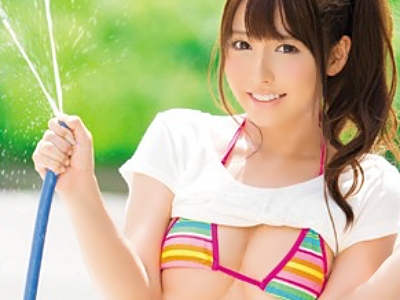 〚三上悠亜〛もとSKE48巨乳プリ尻美少女IDOLが３ｐで乳首や腟内責められ潮吹きイキ♬♬デ力チンしゃぶって濡れマンに挿入